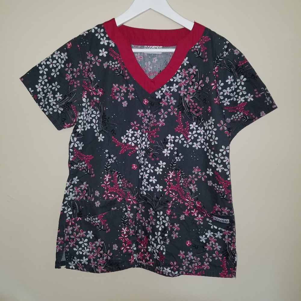 UA ladies scrubs top, small